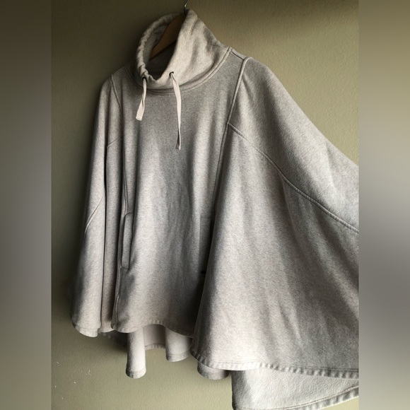 Ugg Women’s Cardigan Cover Up Thick Sweater Turtleneck Size XS/S - Picture 4 of 11